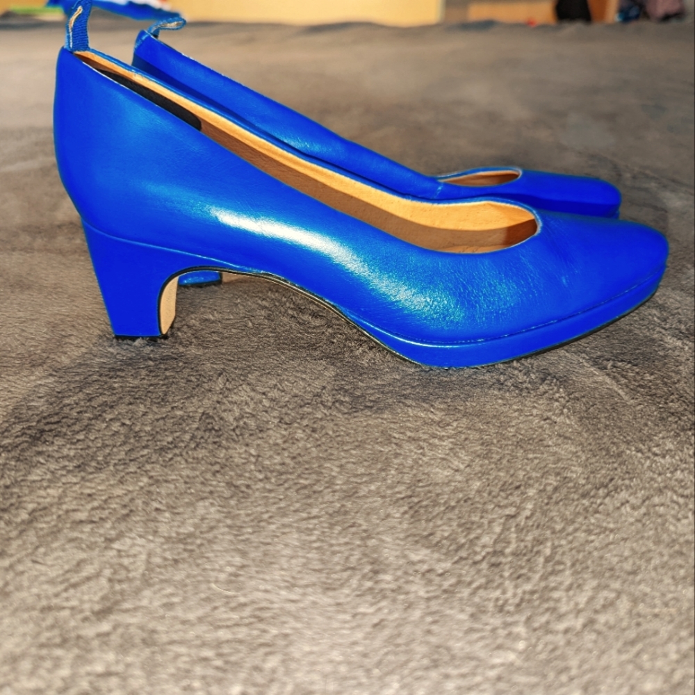 Dr Liza sneaker pump